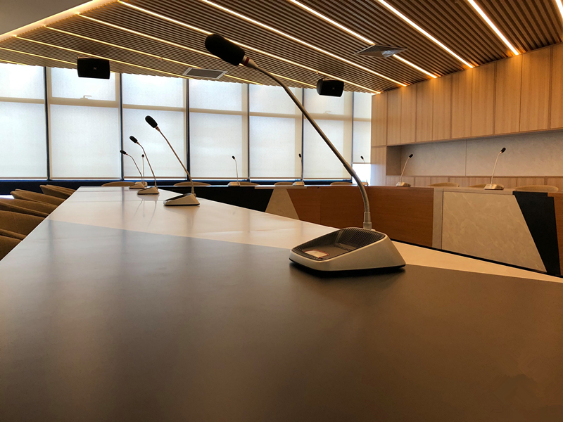 Five Major Advantages of Professional Conference Microphones: Enhancing Your Meeting Experience